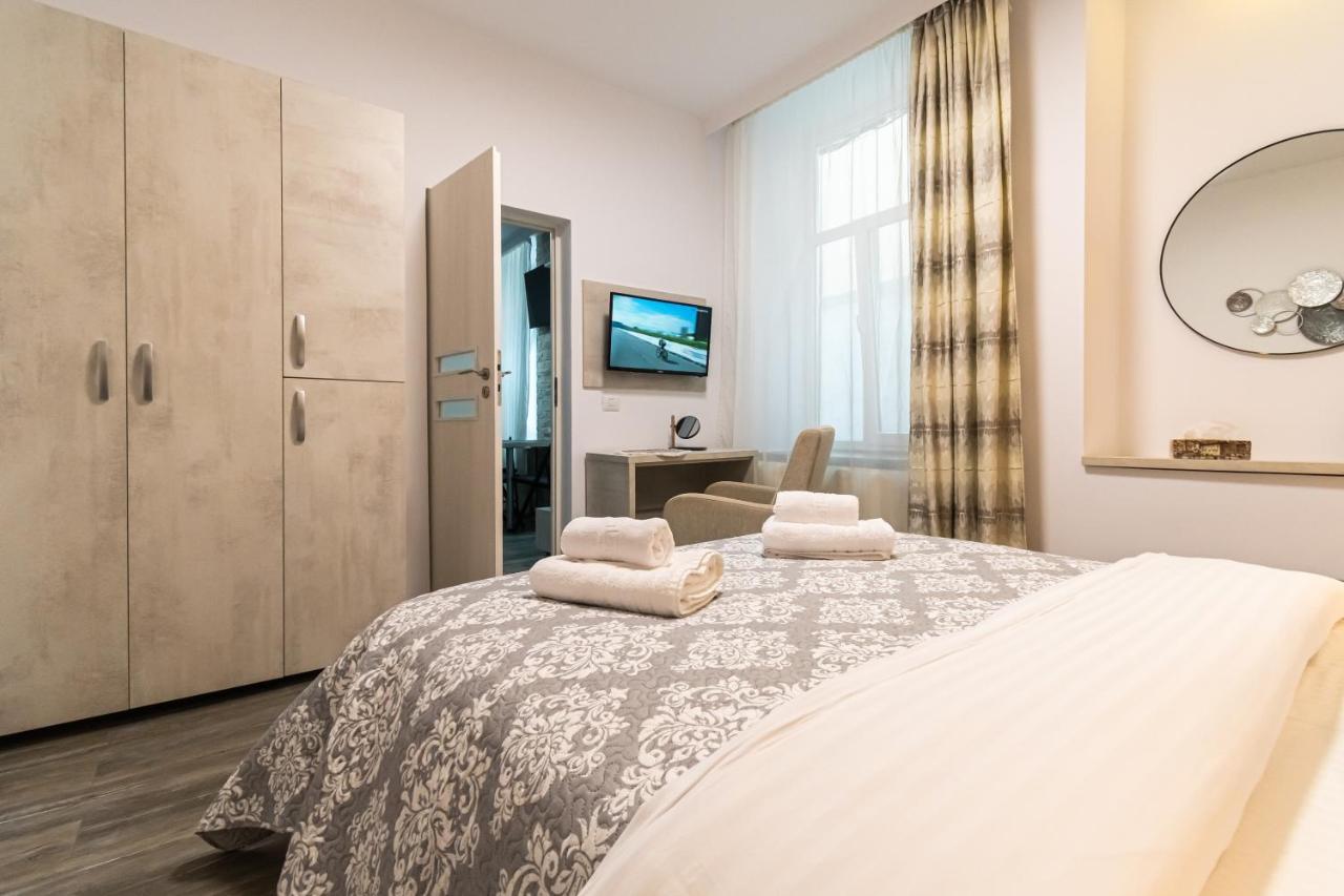 Okbrasov - Apartment & Studio In The Heart Of Old Town, Moments Away From The Black Church Buitenkant foto