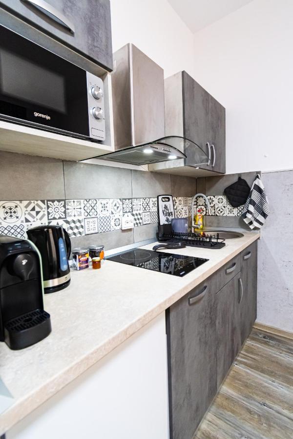 Okbrasov - Apartment & Studio In The Heart Of Old Town, Moments Away From The Black Church Buitenkant foto