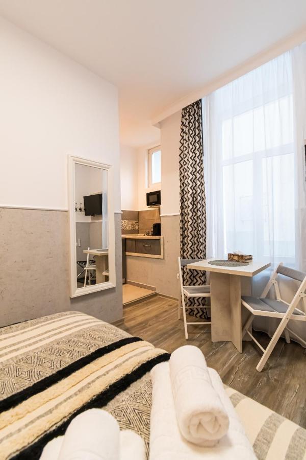 Okbrasov - Apartment & Studio In The Heart Of Old Town, Moments Away From The Black Church Buitenkant foto